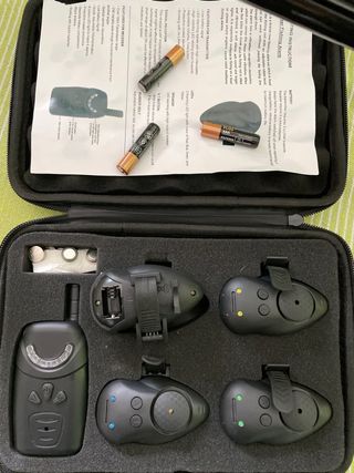 2 Canne da pesca per siluro con mulinelli