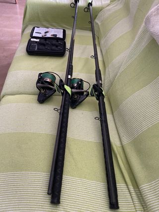 2 Canne da pesca per siluro con mulinelli