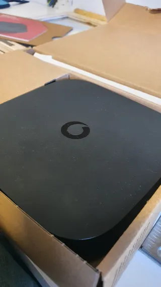 Descodificador Vodafone TV3 con mando