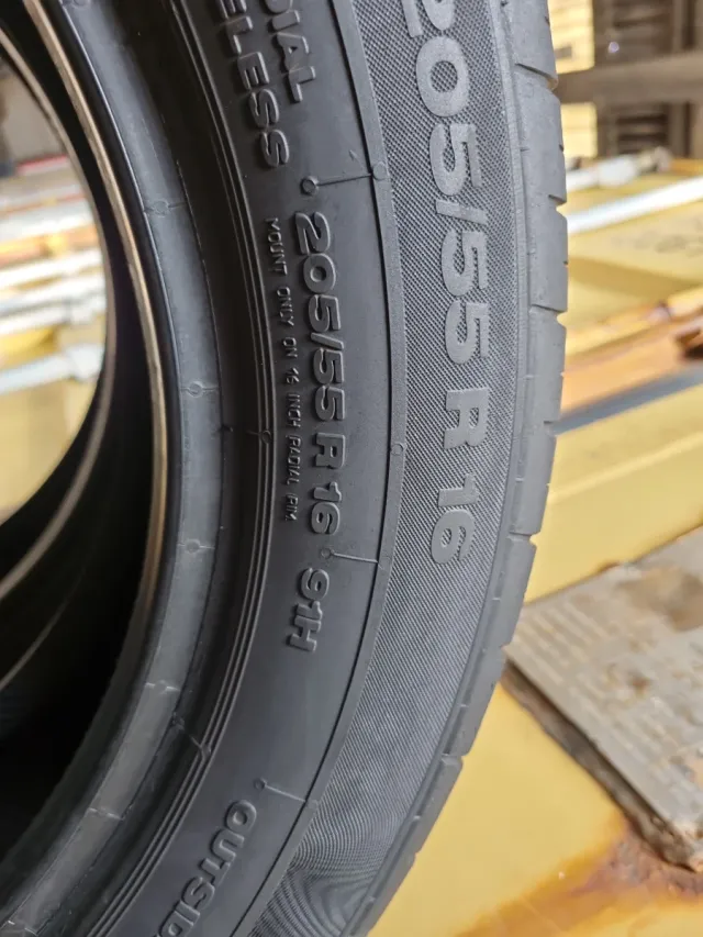 Vendo 2 Neumáticos en perfecto estado^