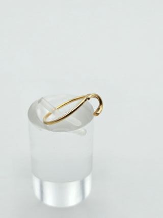 Anillo de Oro 18K, Diseño Continuo, 0,8gr, T-12