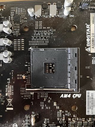 2 Placas Base AM4 Gigabyte/Biostar