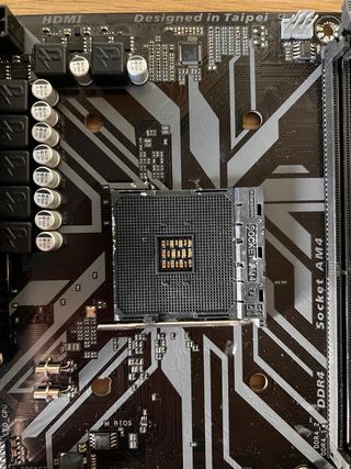 2 Placas Base AM4 Gigabyte/Biostar