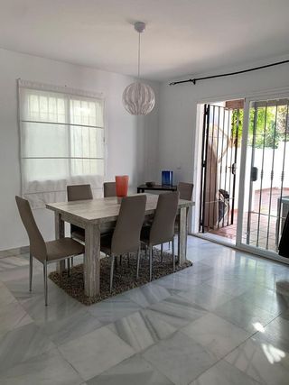 Casa adosada en alquiler en Los Naranjos - Las Brisas en Marbella