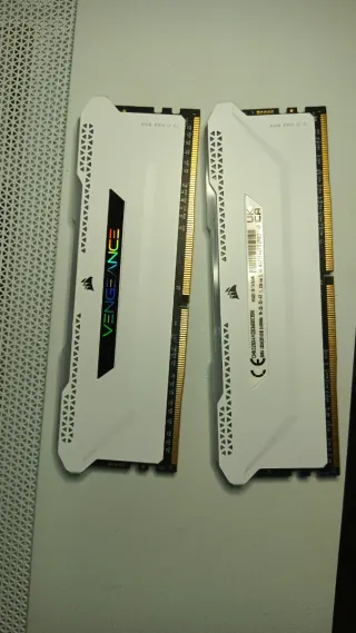 Memoria RAM Corsair Vengeance RGB PRO White DDR4