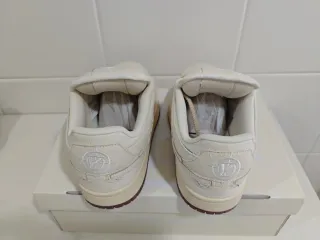 Vicinity Akimbo Lows Bianco Crema