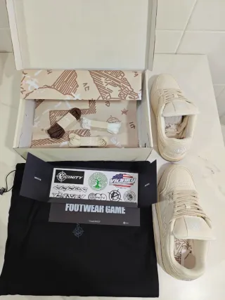 Vicinity Akimbo Lows Bianco Crema