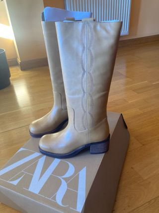 Botas altas de piel color camel