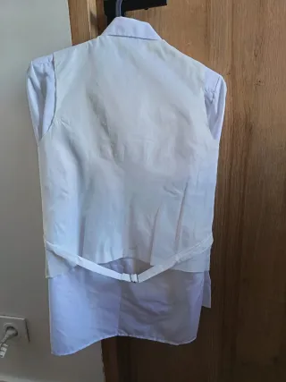 Traje comunión niño beige y blanco