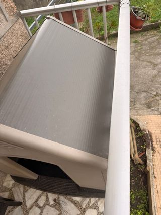 Caseta para perro grande beige y gris