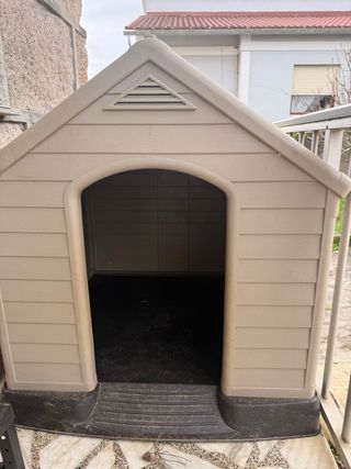 Caseta para perro grande beige y gris
