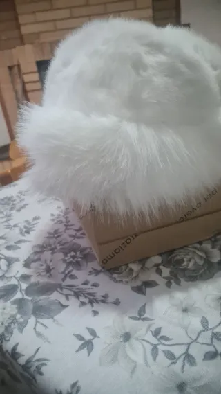 Cappello donna bianco in pelliccia