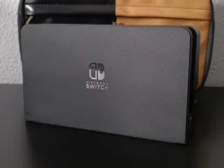 Dock y Cargador Oficial Nintendo Switch OLED