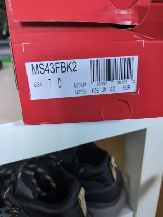 Botas de fútbol New Balance 442 niño.