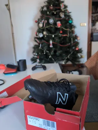 Botas de fútbol New Balance 442 niño.