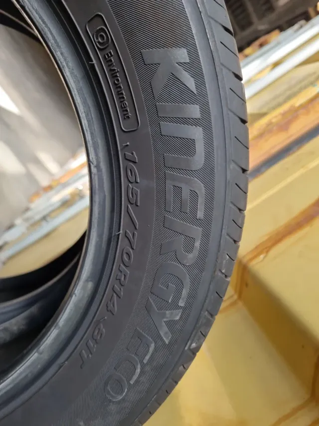 Vendo 2 Neumáticos en perfecto estado^