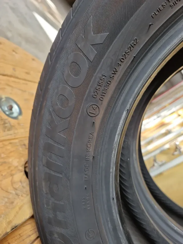 Vendo 2 Neumáticos en perfecto estado^