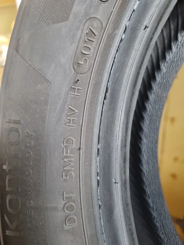 Vendo 2 Neumáticos en perfecto estado^