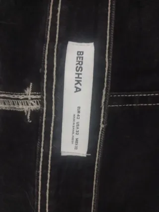 Falda vaquera negra con bolsillos