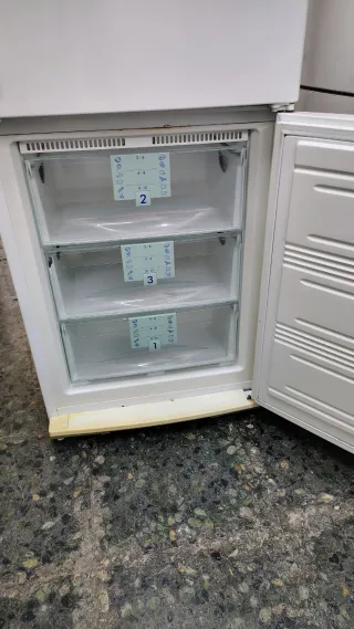 Nevera Liebherr Blanca