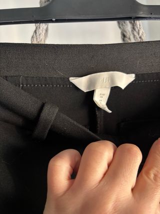 Pantalón H&M negro elástico Talla S