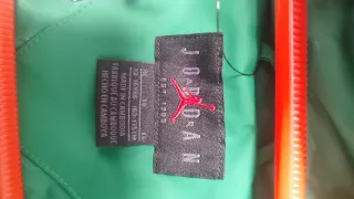 Chubasquero niño Jordan verde