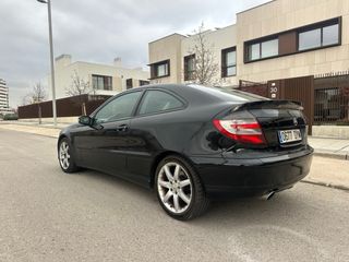 Mercedes-Benz Clase C 2006