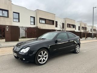 Mercedes-Benz Clase C 2006