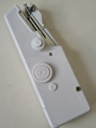 Máquina de coser portatil