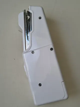 Máquina de coser portatil