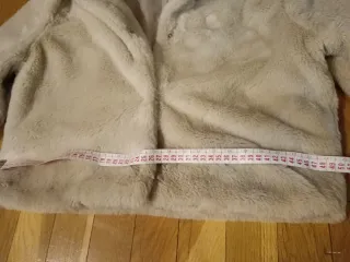 Chaqueta de pelo beige