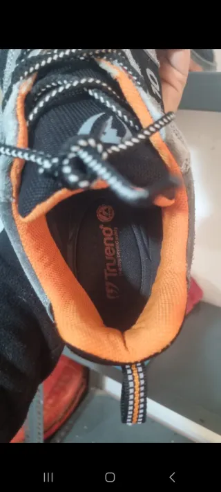 Zapatillas de seguridad Trueno negras y naranjas