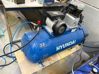 Compresor Hyundai 3HP 200L
