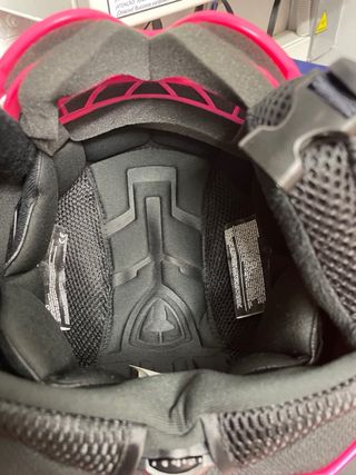 Casco de esquí Briko rosa y naranja