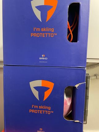 Casco de esquí Briko rosa y naranja