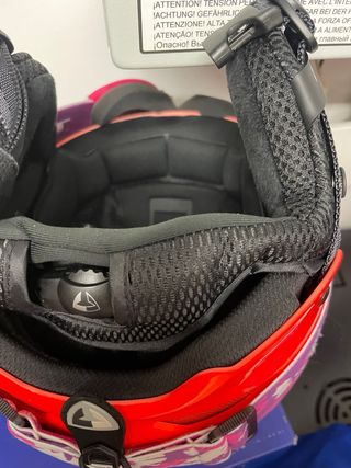 Casco de esquí Briko rosa y naranja