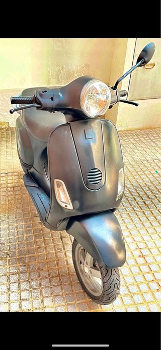 Piaggio Vespa 49 C.C. Negra