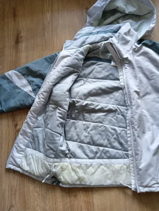 Chaqueta Quechua impermeable azul y gris claro