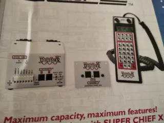 Central Digital Digitrax DCS 100  + UT4 + DT400