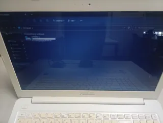 Portátil Asus L502M Blanco