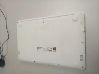 Portátil Asus L502M Blanco