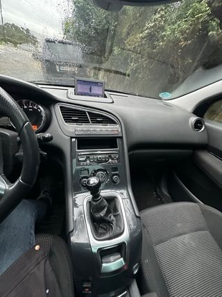 Despiece Peugeot 5008 año 2010