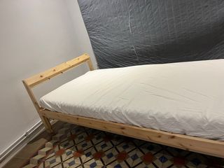 Cama individual con somier y colchón