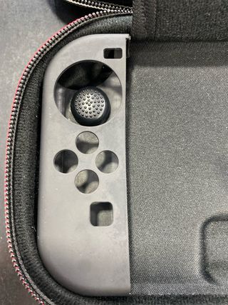 Funda Nintendo Switch + Protectores