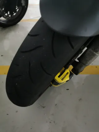 Suzuki GSR 600 EN PERFECTO ESTADO