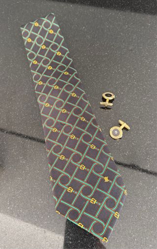 Corbata y Gemelos Celine Negro y Dorado