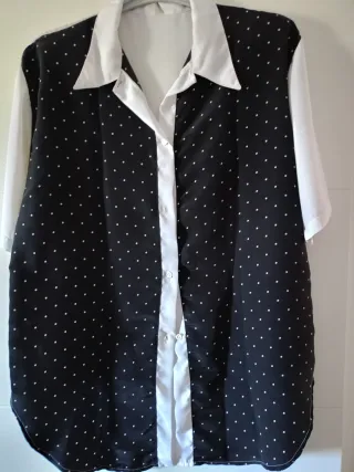 Blusa de mujer con lunares