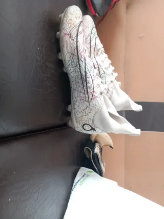 VENDO 3 BOTAS DE FUTBOL