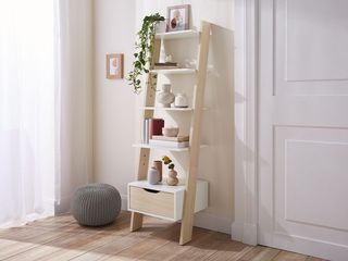 Estantería escalera con cajón – estilo nórdico