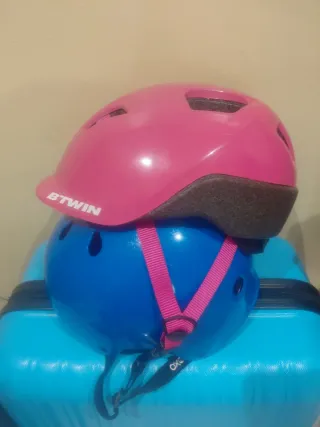 Casco infantil rosa y azul